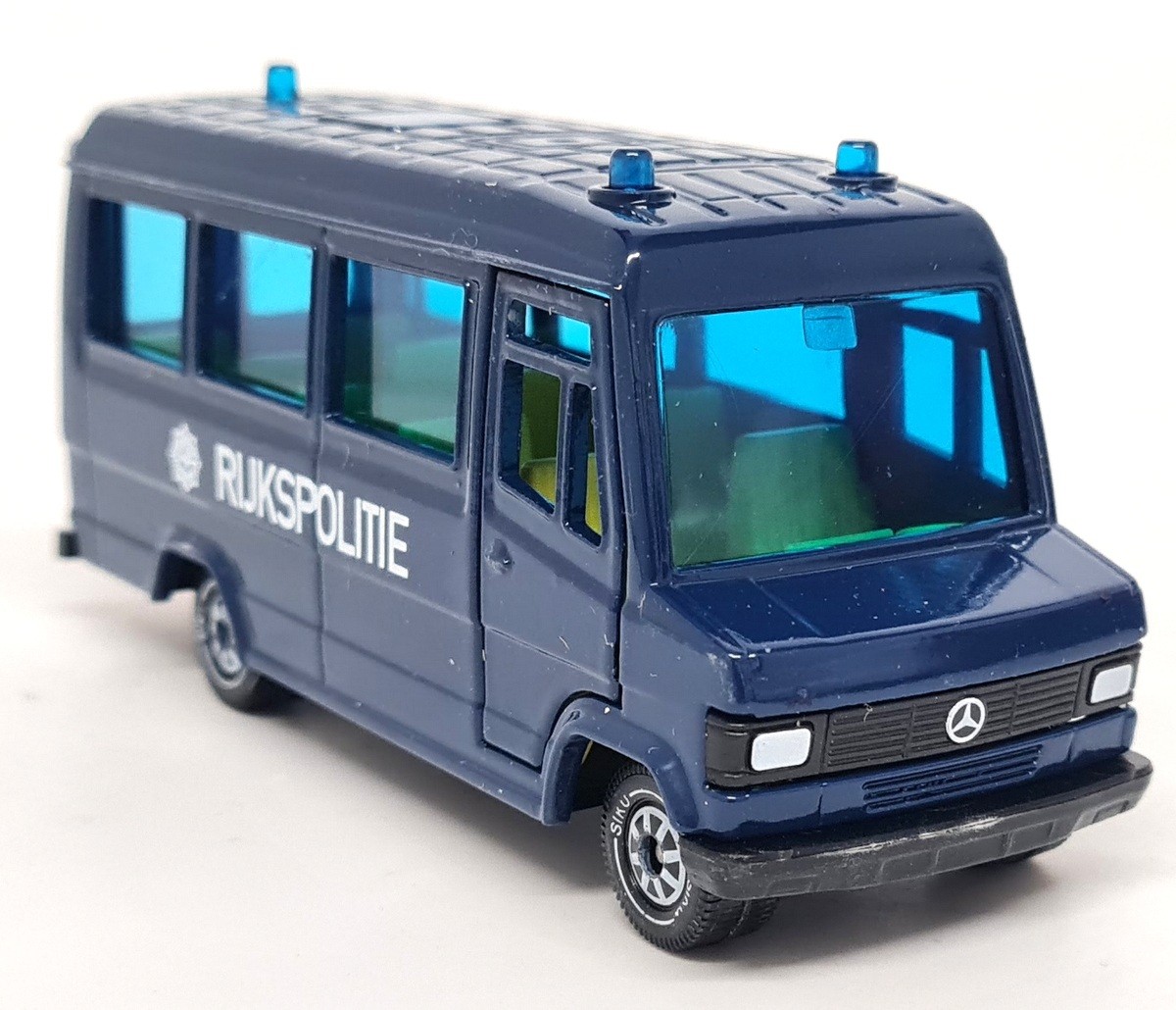 Siku 1/55 Mercedes Benz Rijkspolite Dutch Special Police Van Diecast Model Car