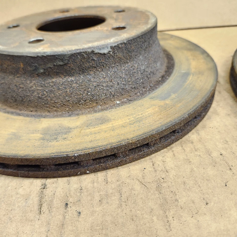 1985 C4 Corvette 前刹车转子一对左右前盘式制动转子 — 第 3/4 张图片