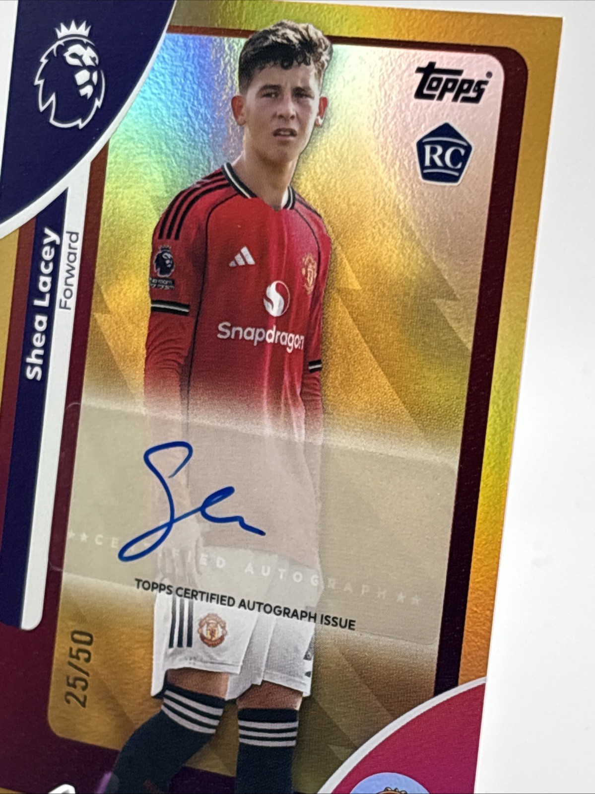 2025-26 Topps Premier League Shea Lacey ManU Rookie RC Auto 25/50 True Gold  view 6