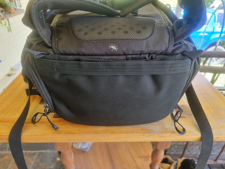 LowePro ProTactic BP 450 AW Backpack - image 4 of 4