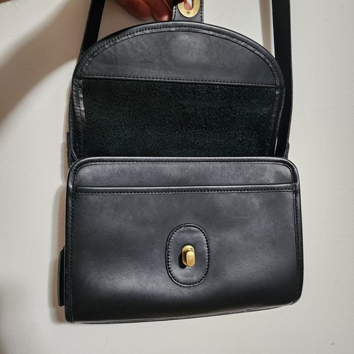 ​Vtg COACH City Bag 9097 Black Glove Tanned Leather Crossbody Turnlock 90s 80s  by Coach, Size 90, $200 - Photo 4