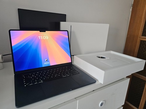 MacBook Air M2 15"/8GB RAM/256GB+1TB SSD/Windows 11/Office for Mac/Hub/Extras