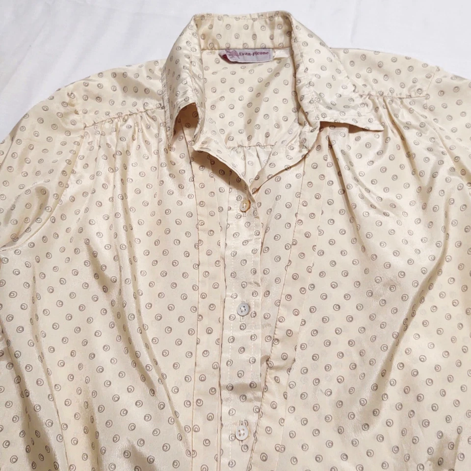 Blusa Sedosa De Colección Evan Picone Med (10-12) Beige/Taupe Pajarita Capas Carrera Foto 4 de 4