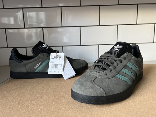 black gazelles size 4