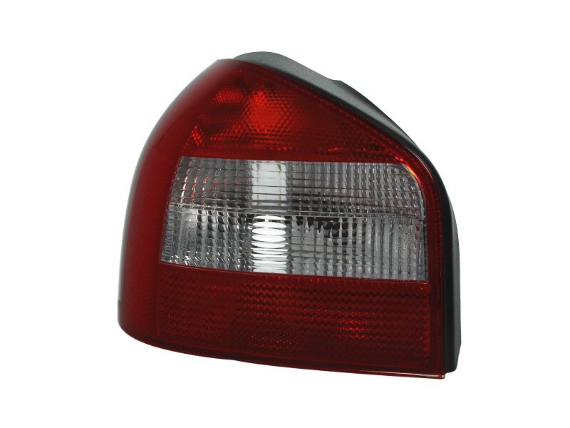 Reparez votre phare casse avec ce feu arriere gauche Audi A3 8L hayon neuf