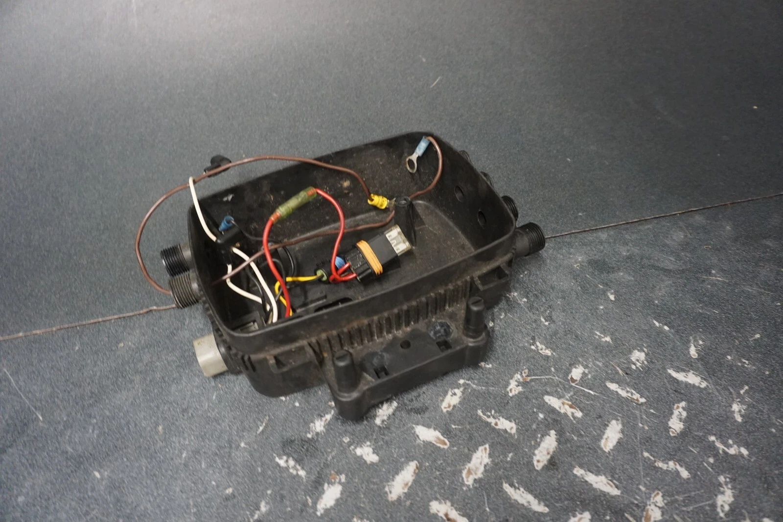 2000 RX Sea-Doo PWC Jetski  OEM Incomplete Rear Electrical Box w/ Harness