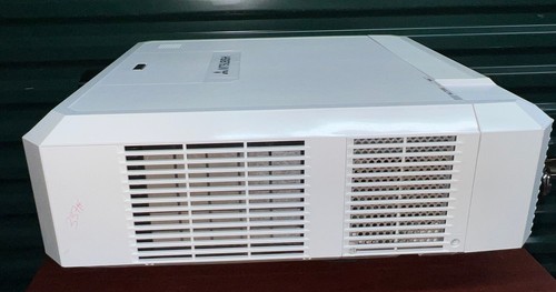 Mitsubishi WL7200U LCD Projector 1280x800 WXGA 2000:1 5500 lumens /611 HRS - Picture 7 of 11