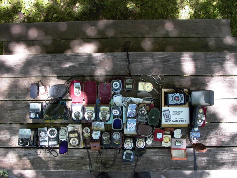 Weston Master lll Light Meter 100% Working & case torn & Booklet - Image 2 of 2