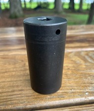 Snap On 32mm Deep Socket 6 Pt 12 Drive Used Snap On 32mm Deep Socket 6 Pt 12 Drive Used
