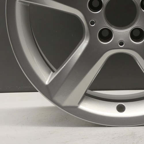 Llanta de aleación MERCEDES SLK PLATA 17" 7.5J ET42 DELANTERA A1724013602 GENUINA X1 - Imagen 4 de 14