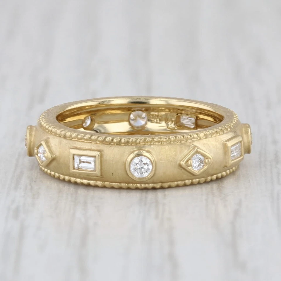 Anillo de eternidad de diamantes Penny Preville de oro amarillo de 18 k talla 6 banda nupcial apilable Foto 3 de 4