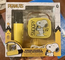 Peanuts Snoopy Collectible Wireless Speaker  Karaoke Microphone Set , NEW 