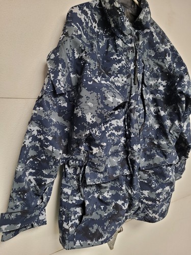 Parka de trabajo digital camuflada Gore-Tex de la Marina de los Estados Unidos tamaño mediano regular con capucha - Imagen 4 de 6