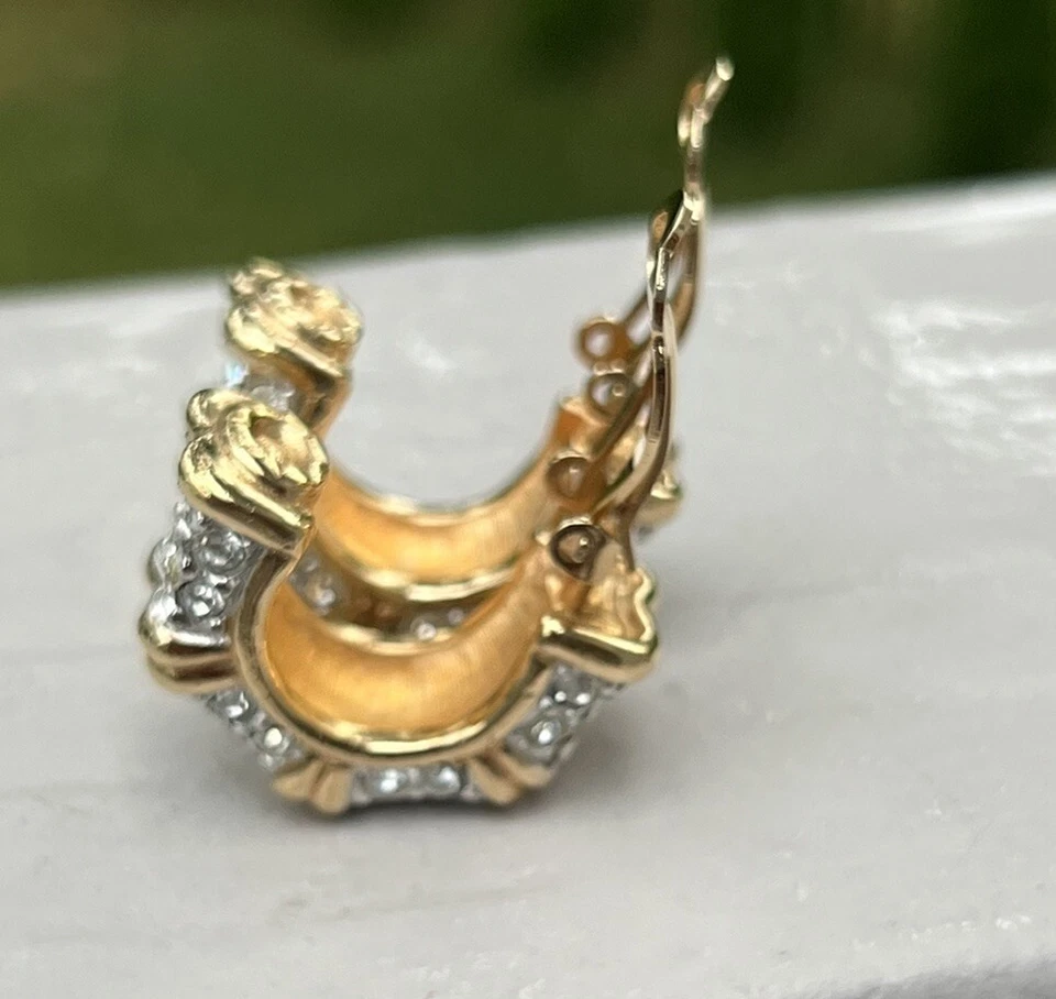 Pendientes de clip Swarovski color oro con cristales Foto 4 de 4