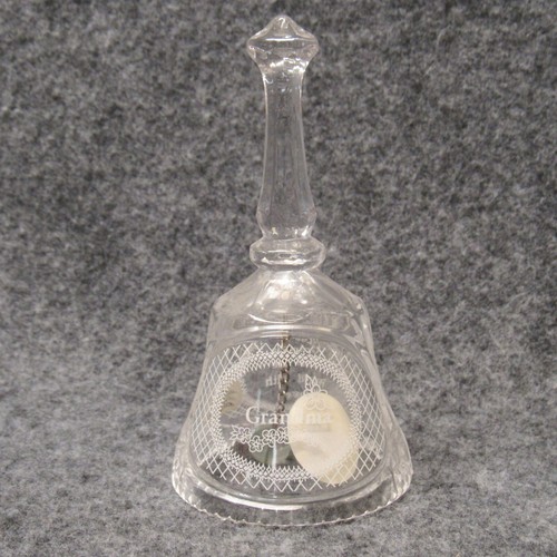 1994 Artmark Chicago Crystal Glass Bell Grandma Fills The World With Love 5" - 第 1/6 張圖片