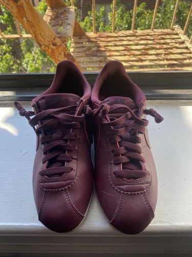 nike cortez burgundy womens Size 7 