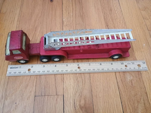 Vintage Metal TONKA Red Fire Truck with Ladder #55170 - 1970s Pressed Steel Toy