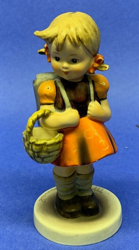 Hummel Figurine School Girl #81/0 5" tall TMK-3 H071 - Picture 7 of 7