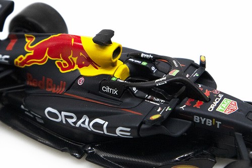Bburago 1:43 2022 F1 RedBull RB18 1#Max 11#Perez Diecast Racing Model Car - Picture 4 of 14
