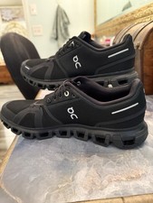 On Clouds Women's Running Shoes Size 9.5