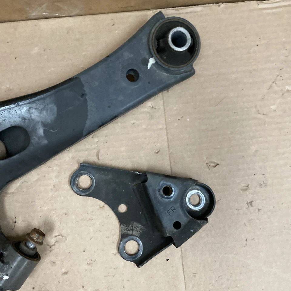 Subaru Impreza 2012 2013 2014 brazo inferior de control delantero derecho Foto 2 de 4