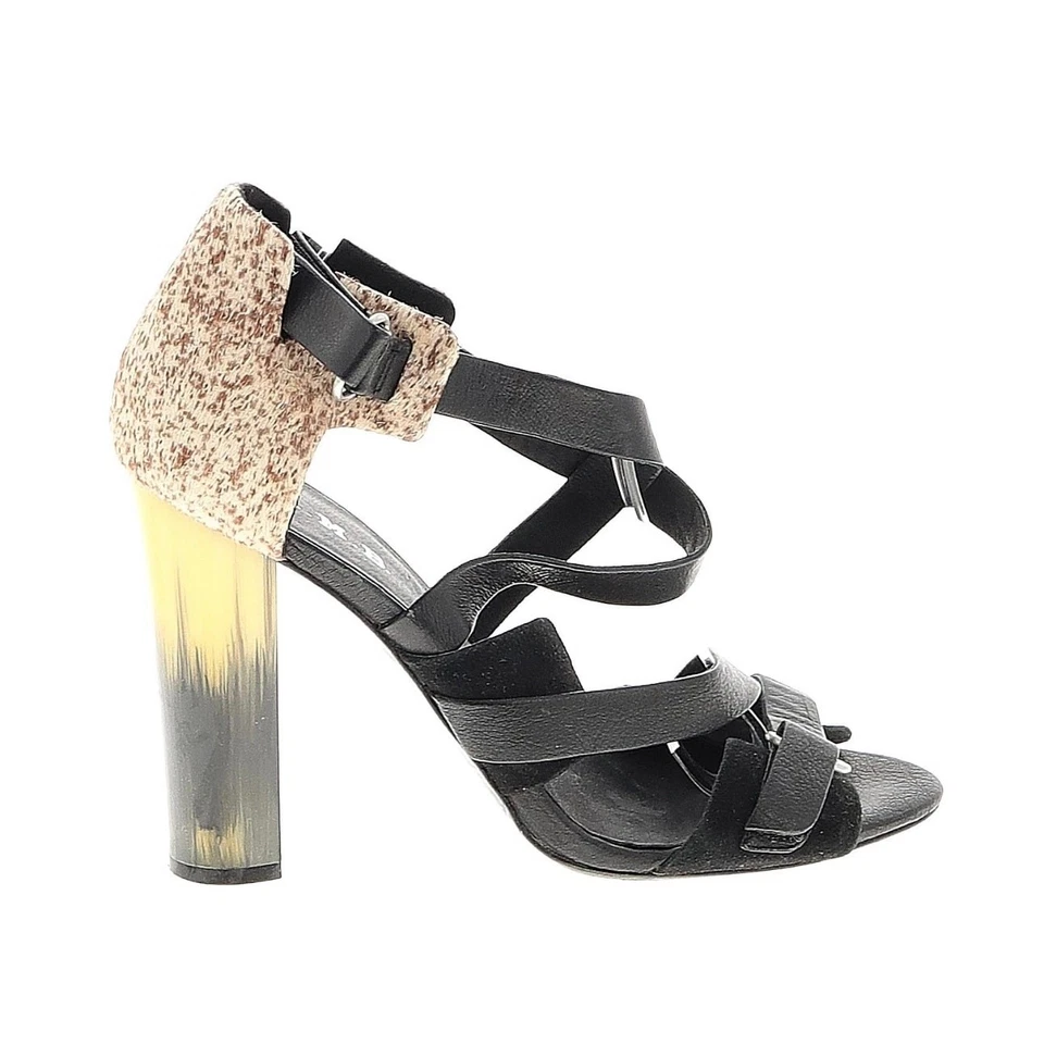 L.A.M.B. Tacones con tiras de cuero y pelo de becerro talla 9 Foto 2 de 4