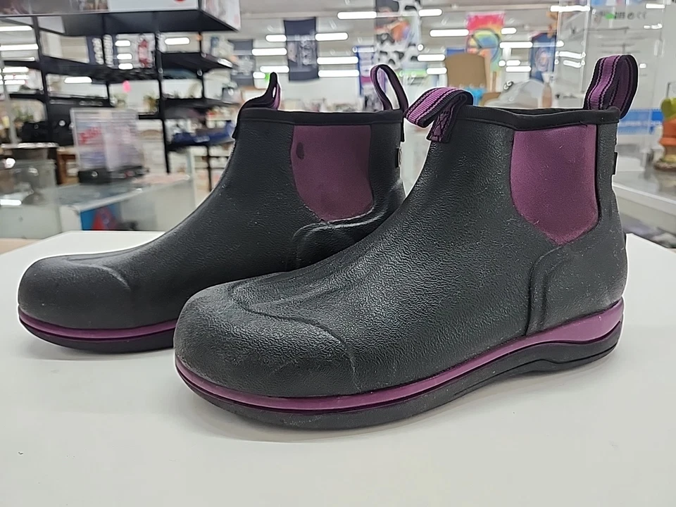 Noble Outfitters Mud Booties Black And Purple SZ 8 Womens Boots Waterproof - Image 3 of 4