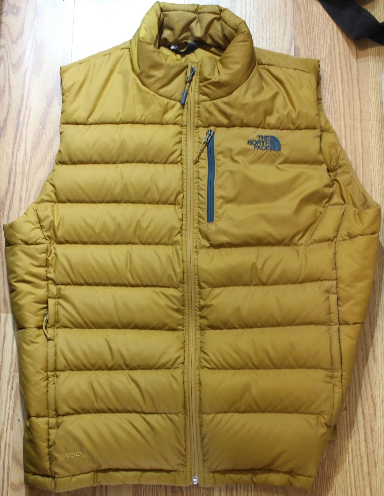The North Face 550 Men's Down Puffer Vest XL Very Good Condition
Opens in a new window or tab
