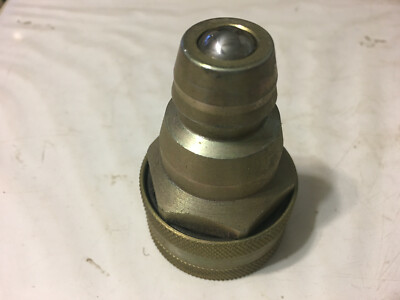 4076-4 - A New Pioneer Hydraulic Old Style IH Coupler to Old Style JD Coupler