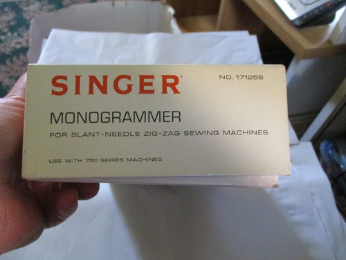 Monogramador Singer Nº 171256 Para Máquinas de Coser Zig-Zag con Aguja Inclinada Serie 750 - Imagen 8 de 11