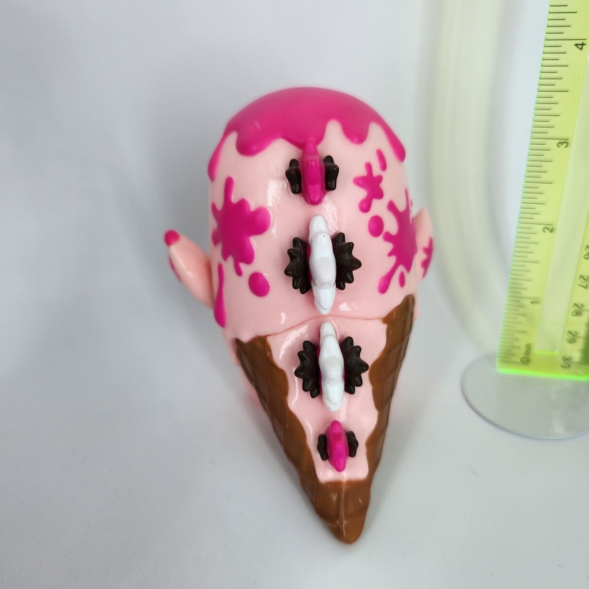 Pink Ice Cream Ziqi Wu Dino Art Figure UNBOX INDUSTRIES VERY