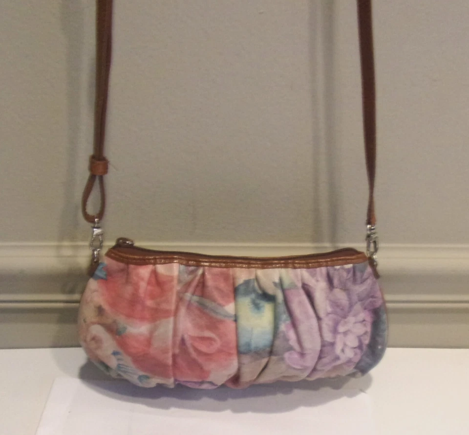 Bolso sin asas Brighton "Floral Garden, cuero genuino con ribete tostado Foto 2 de 4