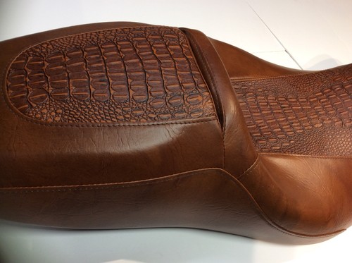 Harley Road Glide Street Glide gator Seat Cover - Picture 1 of 6