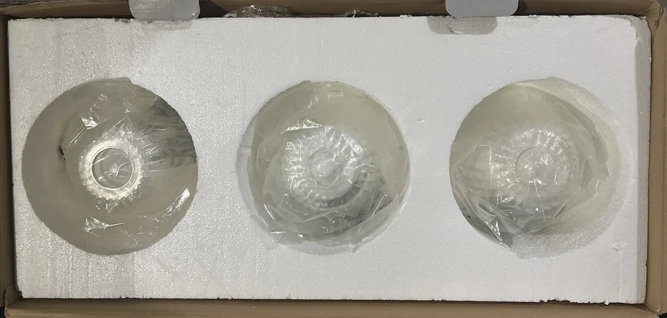 Tocador de baño Decor By Stiffel Chelsea de metales preciosos 3 luces cromado 26" LED nuevo Foto 4 de 4