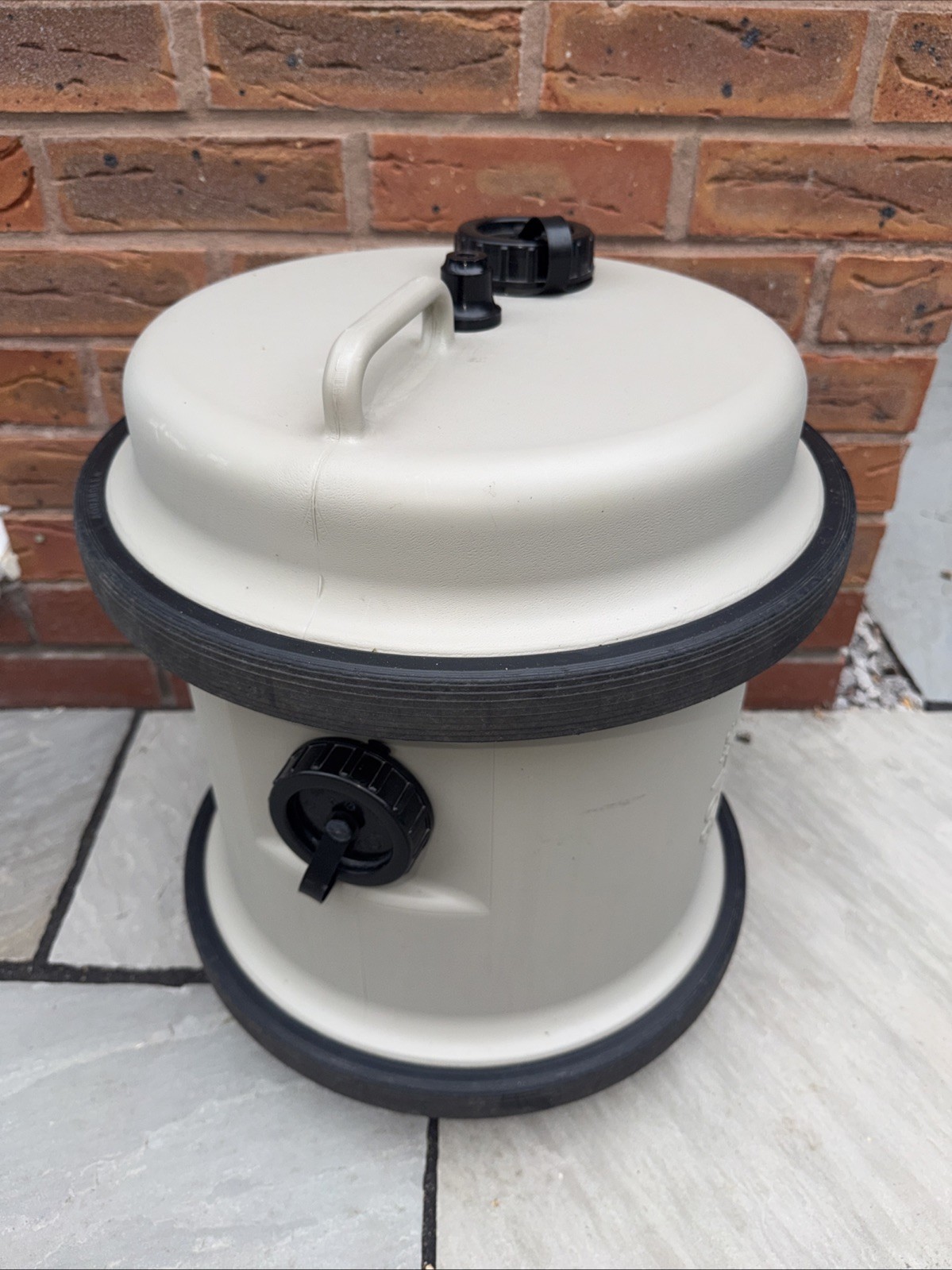 40Ltr Aquaroll Caravan Water Carrier in Beige