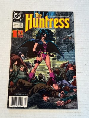 1989 DC the Huntress #1 Comic Book /B26