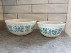 Vintage PYREX 1.5 & 2.5 Quart Amish Butterprint 402 403 Mixing Bowl White Aqua