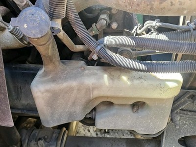 3776865 INTERNATIONAL PROSTAR WINDSHIELD WASHER RESERVOIR - USED - OEM 