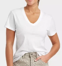 NEW Universal Thread Women's Short Sleeve V-Neck T-Shirt Size Large