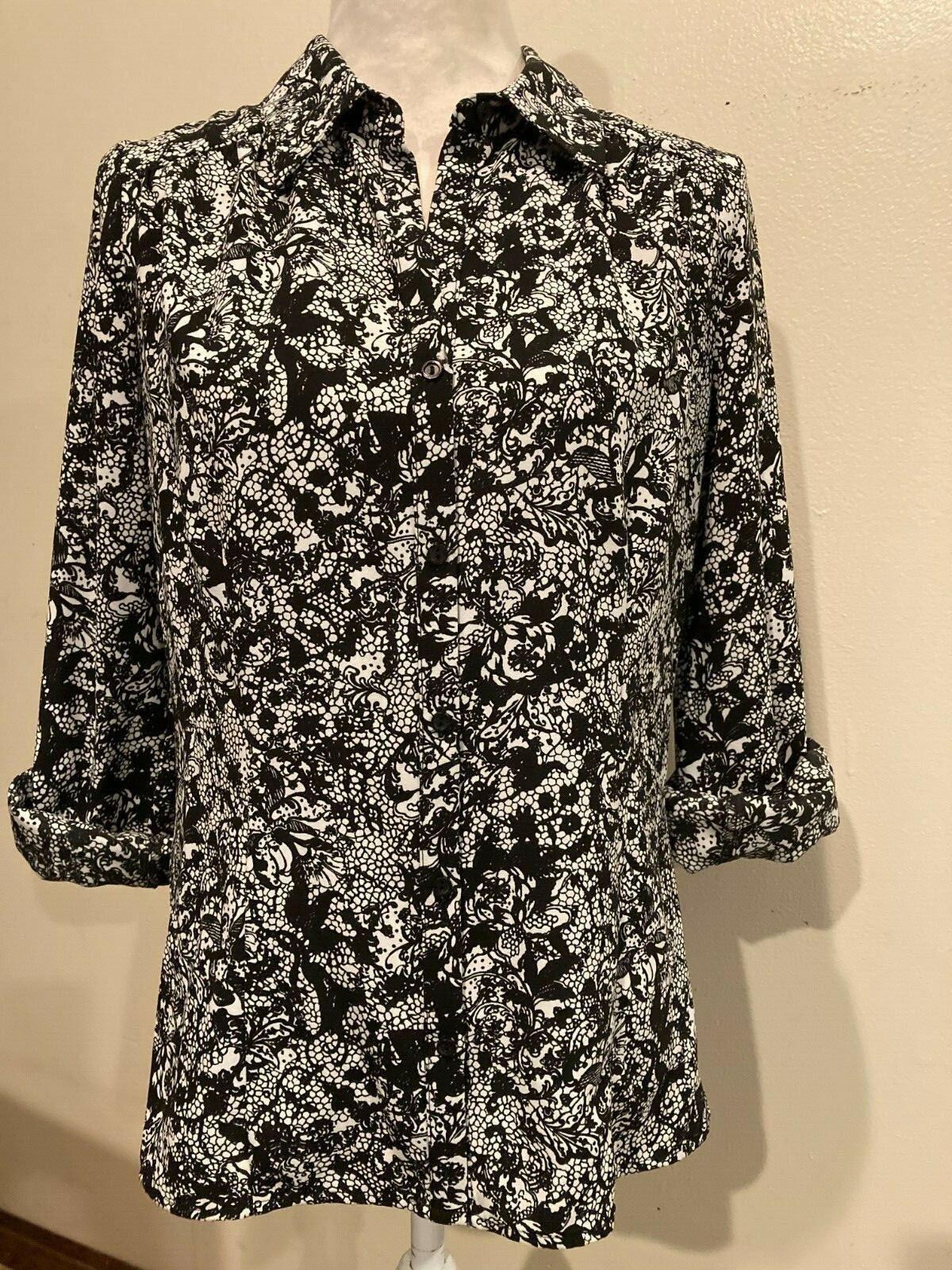 East 5th Button-down Blouse, Medium, adjustable s… - image 2