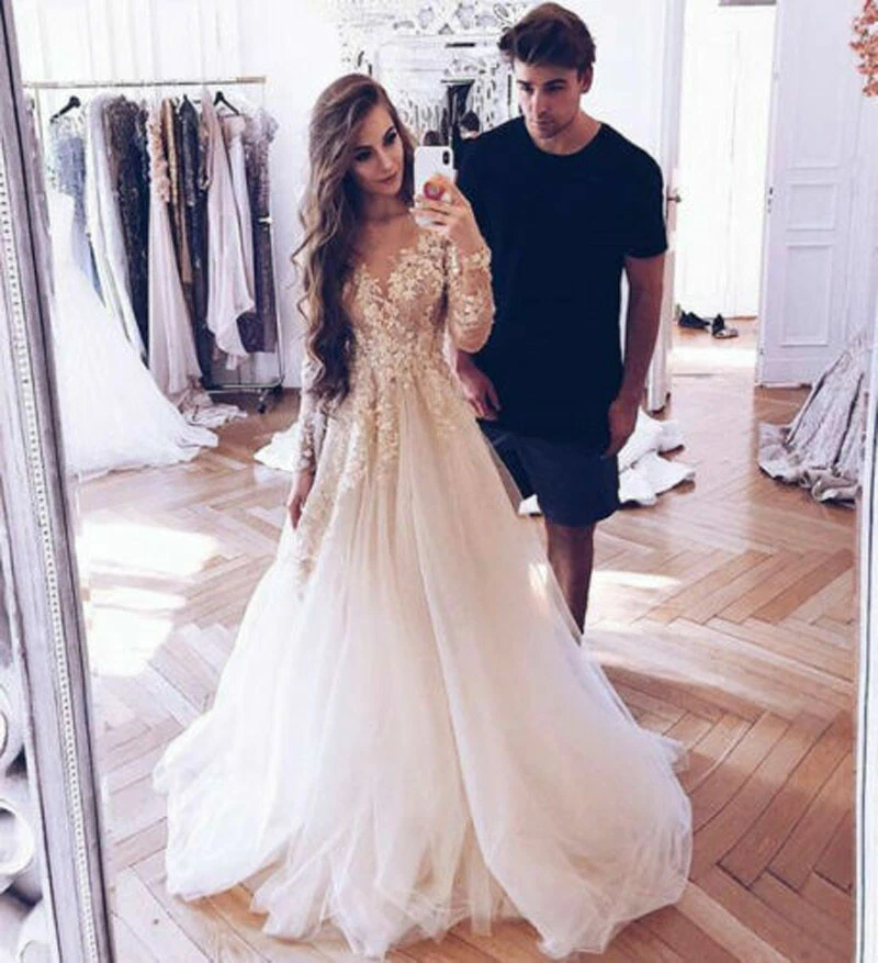 Princess Long Sleeves Wedding Dresses Lace Appliques A-Line V Neck Bridal Gowns - Image 2 of 4