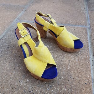 clarks heels yellow