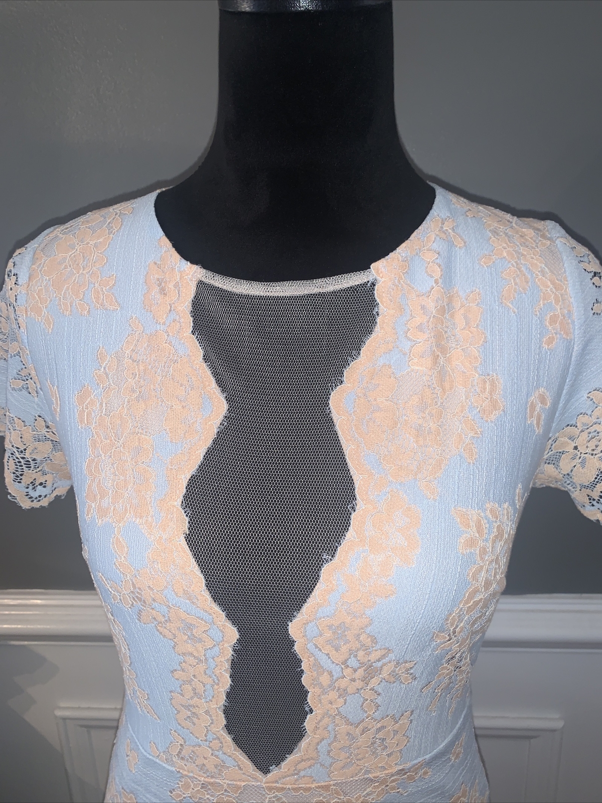 MAIN STRIP NWT peach stretch lace overlay bodycon dress size medium image 2