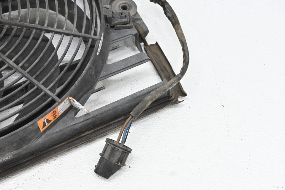 ⭐ 95-01 Bmw E38 Serie 7 Motor Radiador Enfriamiento Empujador Ventilador Unidad Hoja Fabricante Original Foto 2 de 4