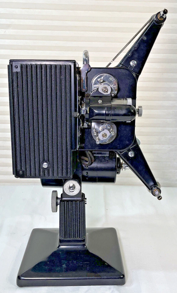 Proyector de películas KODAK Kodascope Modelo G Serie II 16 mm hecho en Rochester NY Foto 2 de 4
