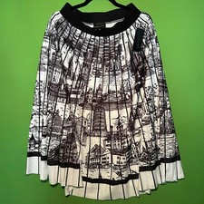 NEW  TAGS WOMEN SKIRT Size M Soft Fabric Elastic Waistband Buildings Pleated