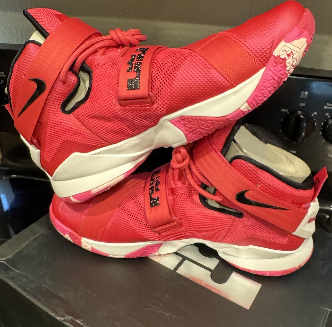 Sz 13 Nike LeBron Soldier 9 Think Pink Breast Cancer 11 20
