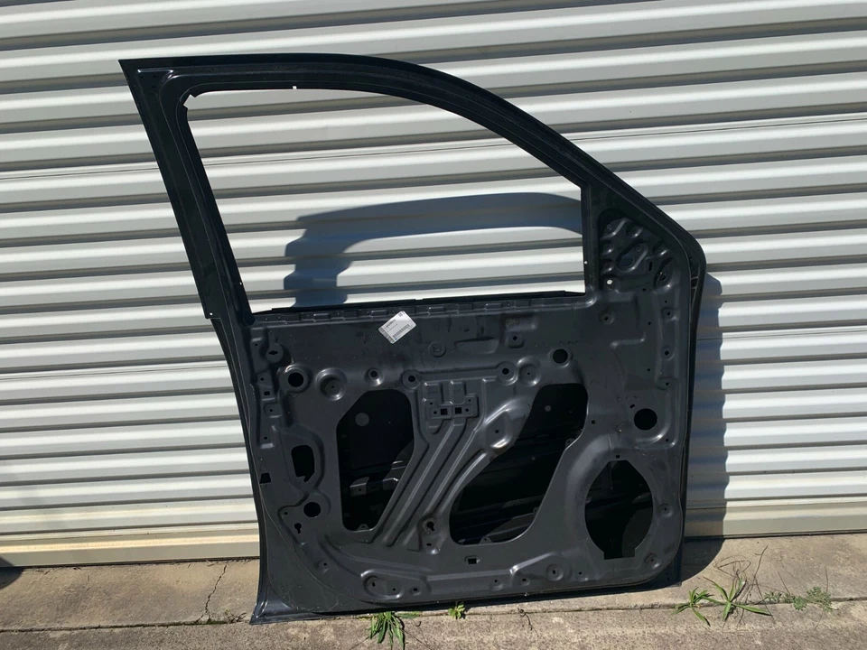 通用雪佛兰 GMC SILVERADO 17-19 全新前左驱动侧门壳  — 第 3/4 张图片