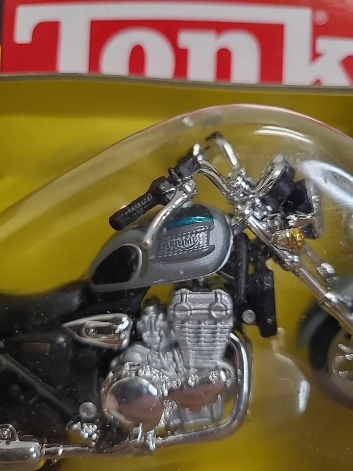 MOTO TONKA TRIUMPH Thunderbird 2000 escala 1:18 fundido a presión nueva serie 2 Foto 2 de 4