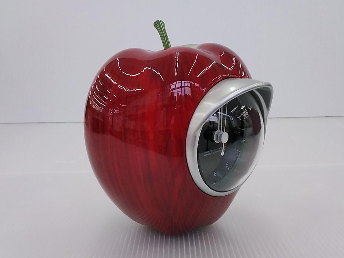 Table clock model number GILAPPLE CLOCK UNDERCOVER Rare Table clock model number GILAPPLE CLOCK UNDERCOVER Rare